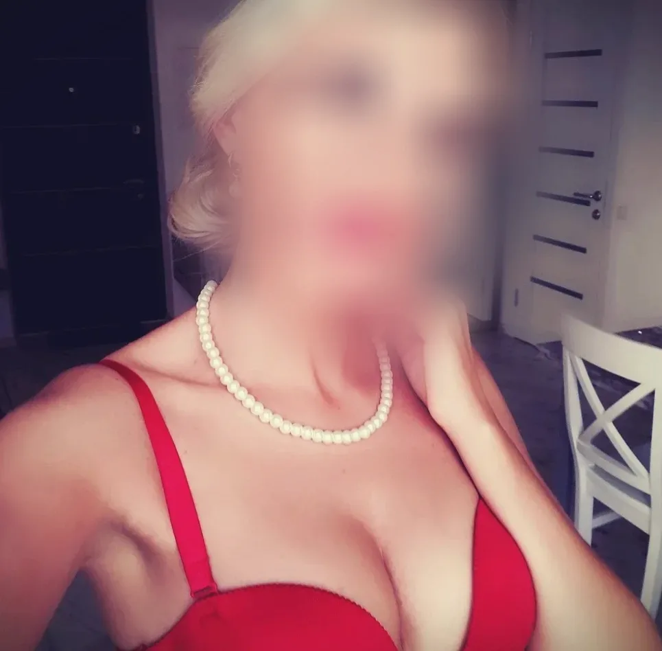 Elin, 36