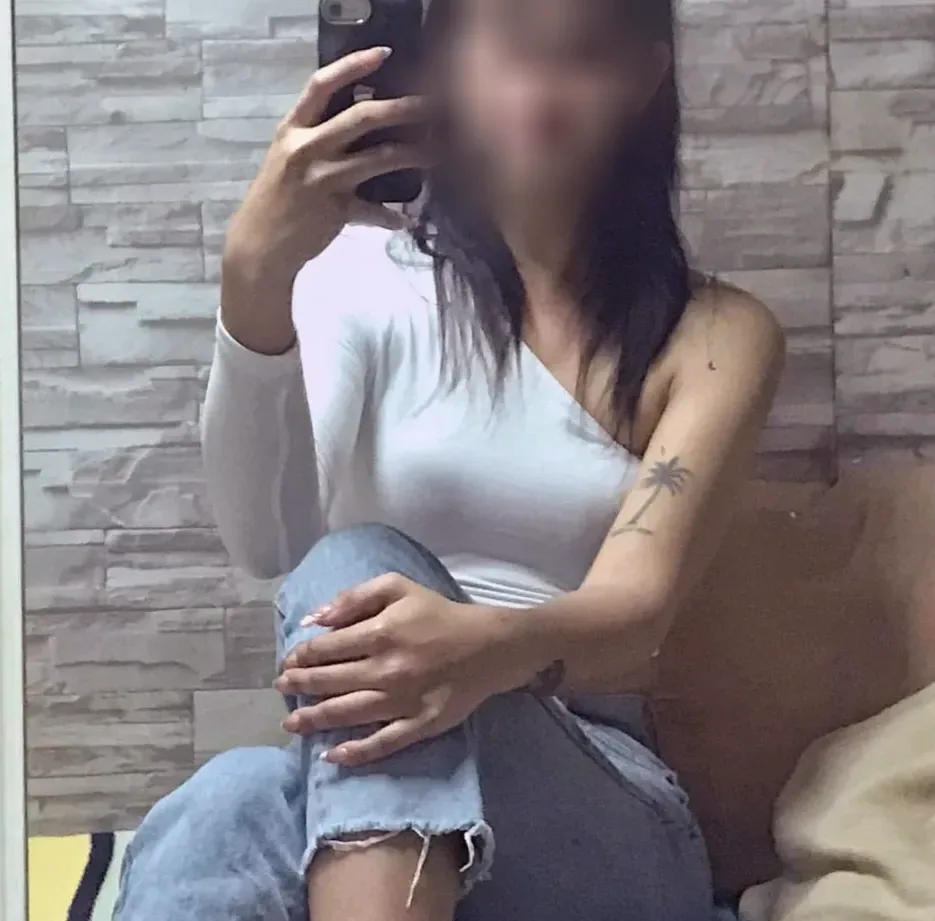 Josefin, 32