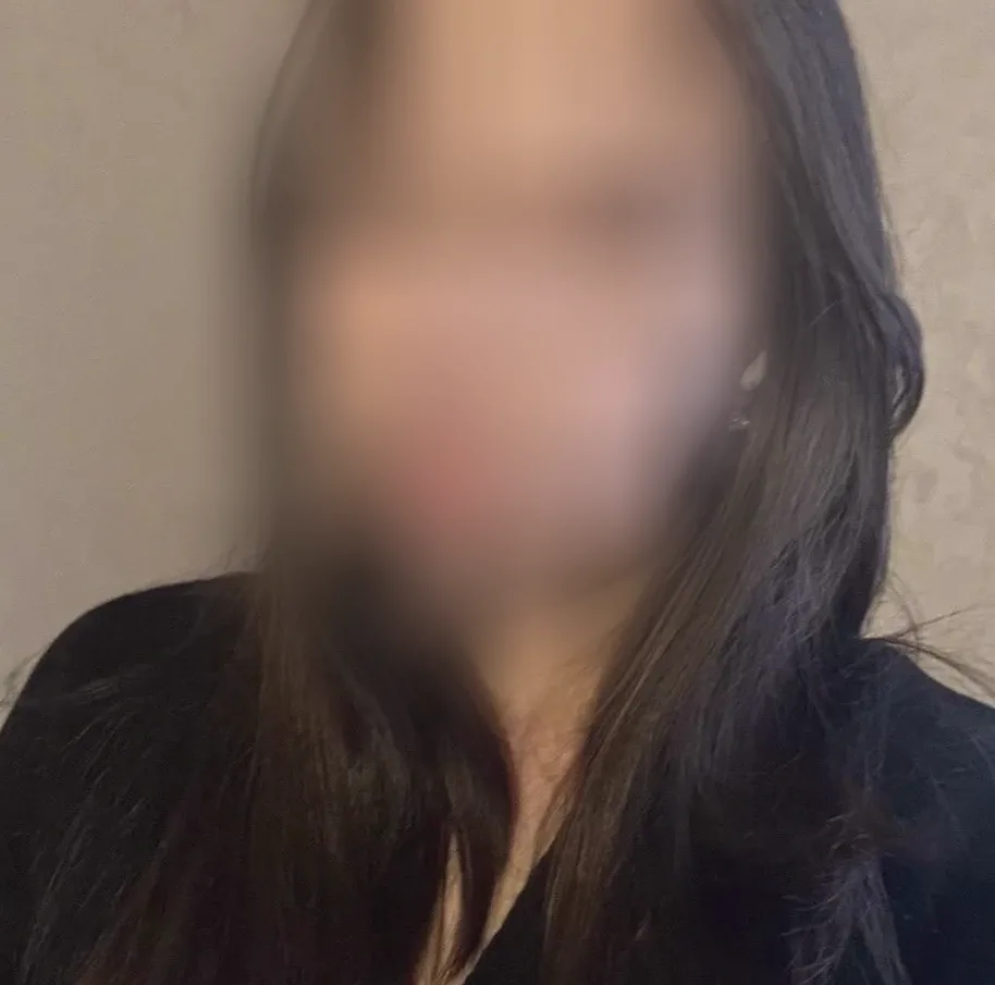 Julia, 20