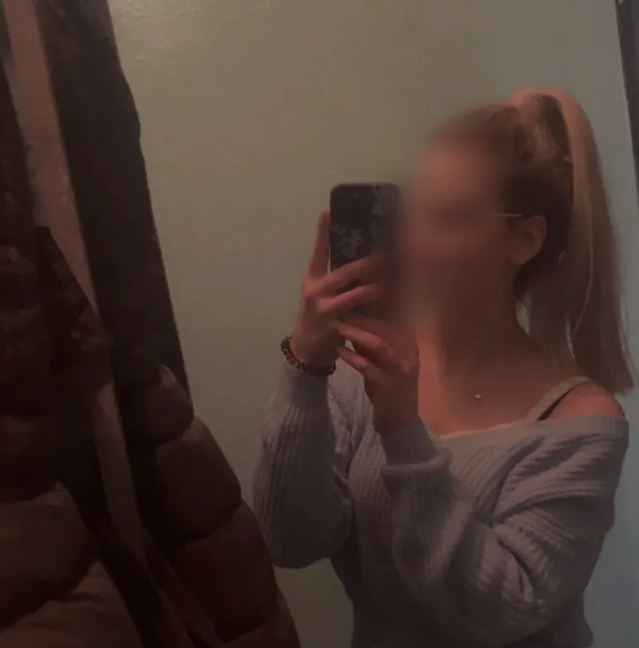 Selma, 26